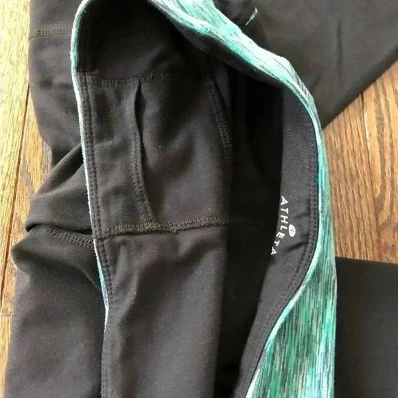Athleta Women’s M Splits Revelation Capri Yoga Tight Black Green Pants - VGUC! - Picture 7 of 9